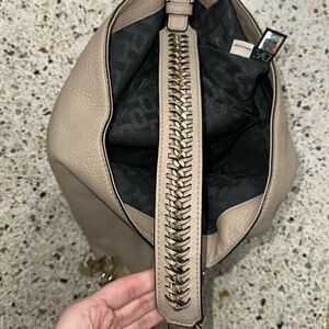 DVF Diane Von Furstenberg Iggy tan neutral shoulder bag gold hardware leather